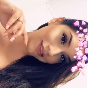 Meet your Posher, Denise